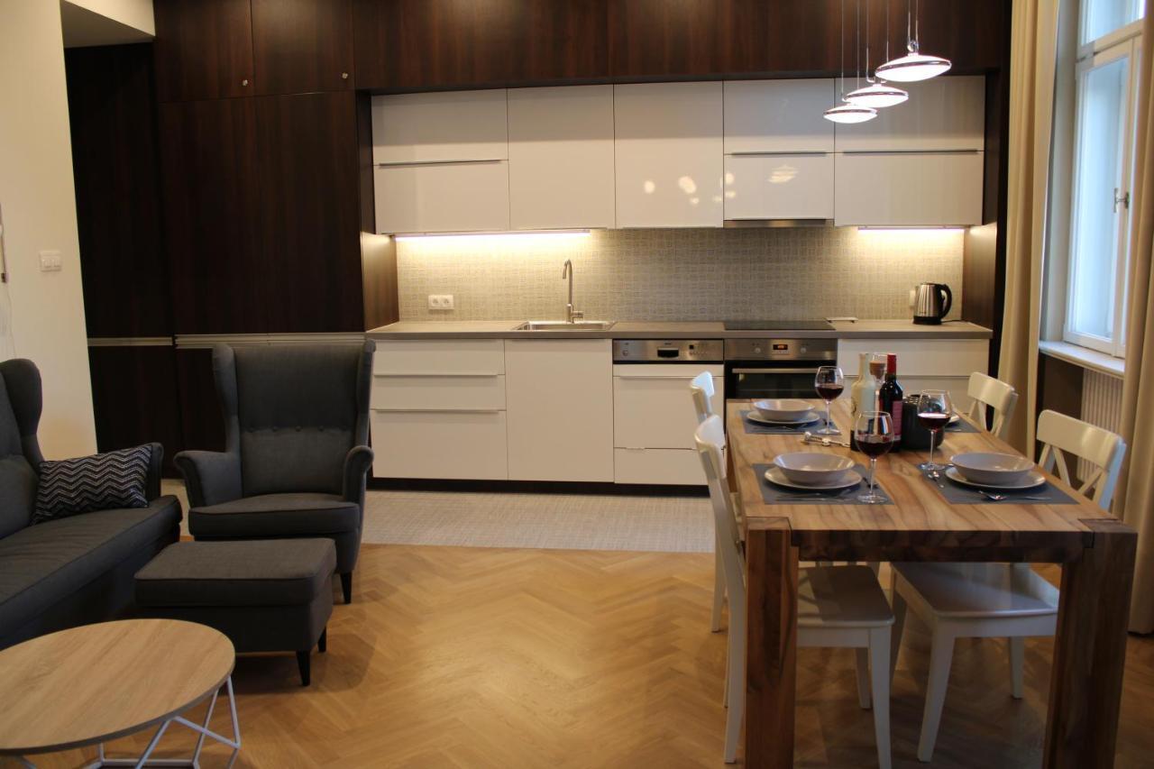 Dominican Square By Hashtag Apartments Krakow Exterior photo